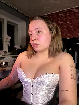 Annahylio online show from 11-26-25, 08:10