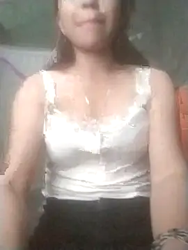 Snapshot of tieutam122 chatting on 11-27-25, 01:18 tieutam122 online show from 11-27-25, 01:18