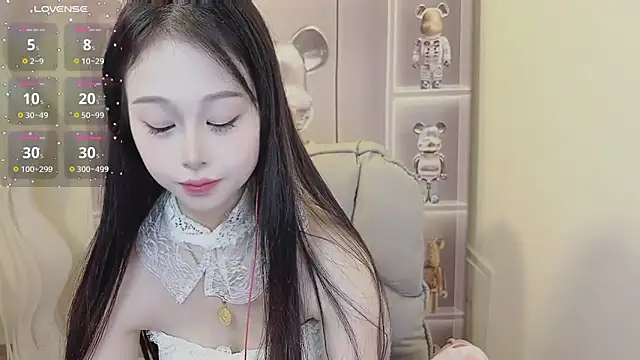 Snapshot of -Annababy chatting on 12-01-25, 04:56 -Annababy online show from 12-01-25, 04:56