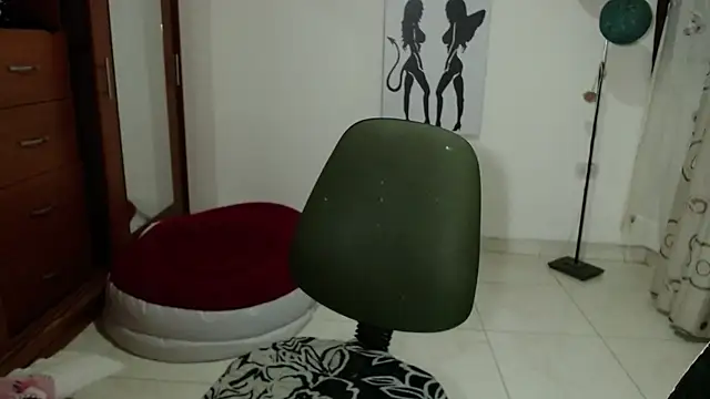 vivian-milf online show from 03-20-26, 11:31