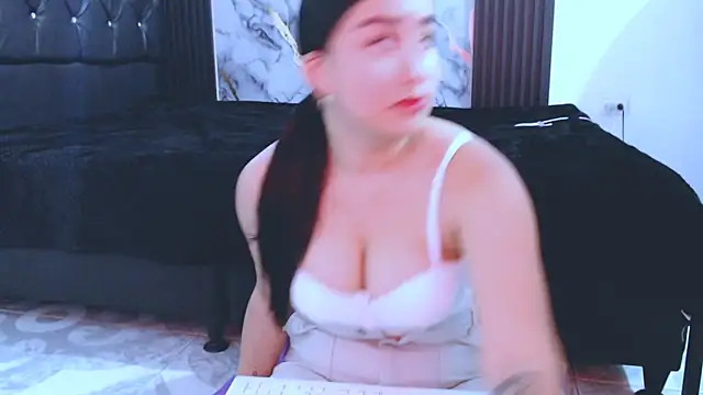 NoaLeon21 online show from 02-21-26, 06:20