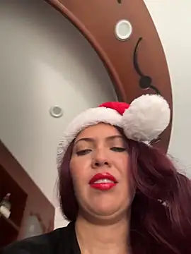 IsaSantoDomingo online show from 12-22-25, 01:52