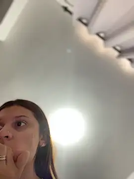 Snapshot of allisonn_parker26 chatting on 11-25-25, 07:36 allisonn parker26 online show from 11-25-25, 07:36