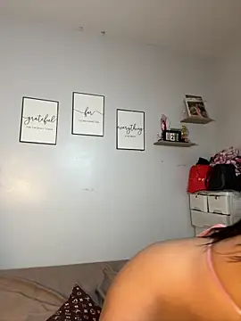 Diannellove online show from 02-18-26, 04:14