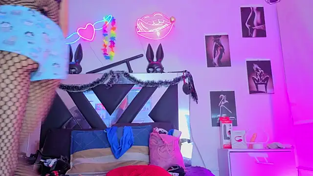 Snapshot of karla_slut_dirty chatting on 06-15-26, 10:50 karla slut dirty online show from 06-15-26, 10:50