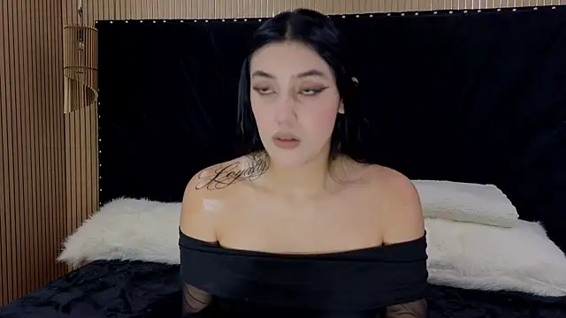 Snapshot of Venus_Horney chatting on 04-11-26, 02:49 Venus Horney online show from 04-11-26, 02:49