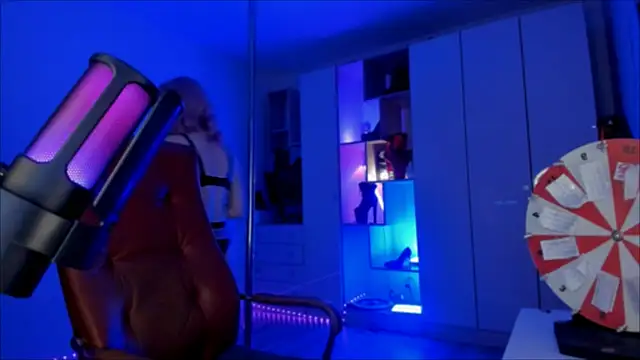 Snapshot of Mistress_Iris chatting on 07-14-26, 05:51 Mistress Iris online show from 07-14-26, 05:51