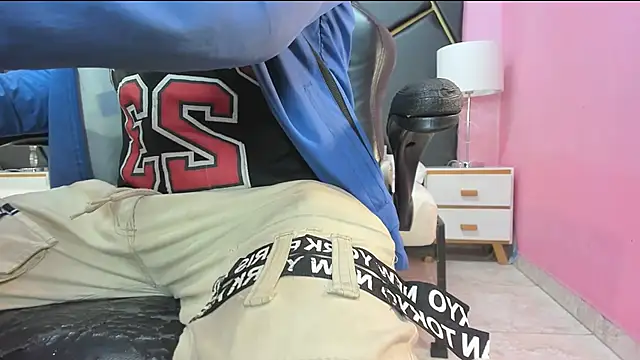 JoseVesga online show from 11-26-25, 01:50