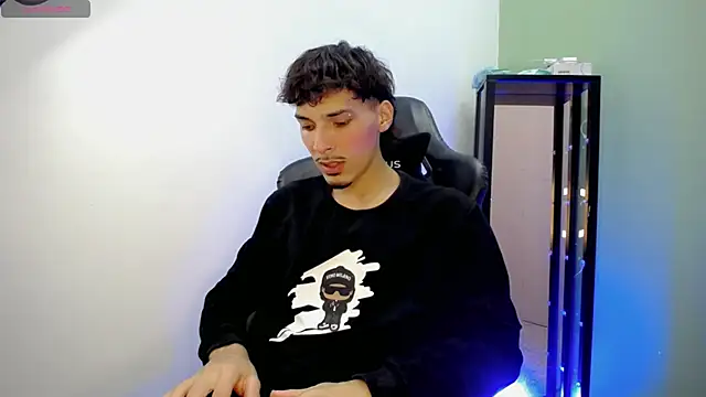 Yankeee  online show from 11-30-25, 05:00