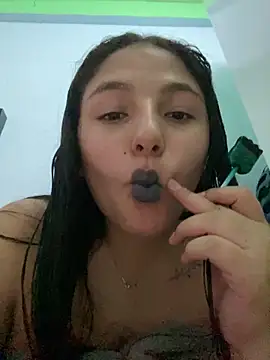 Snapshot of Emily_milk_1 chatting on 05-20-26, 08:59 Emily milk 1 online show from 05-20-26, 08:59