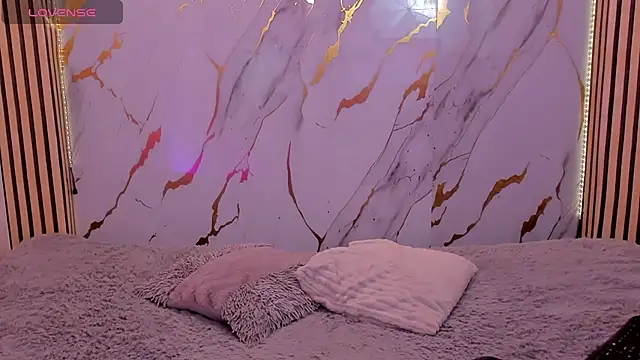 Dakota ferreti  online show from 04-21-26, 12:44