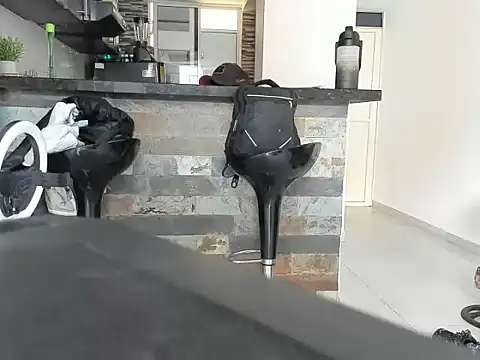Snapshot of jamesshot chatting on 05-17-26, 07:54 jamesshot online show from 05-17-26, 07:54