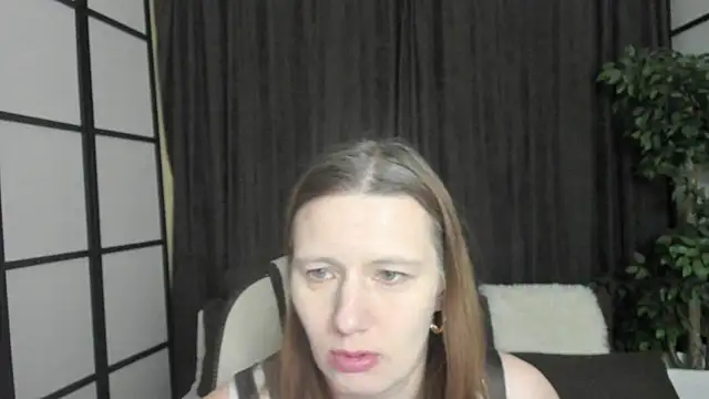 KathrineMeyer online show from 12-17-25, 02:06