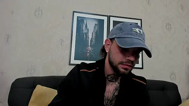 Snapshot of KaneHunter chatting on 05-15-26, 11:45 KaneHunter online show from 05-15-26, 11:45