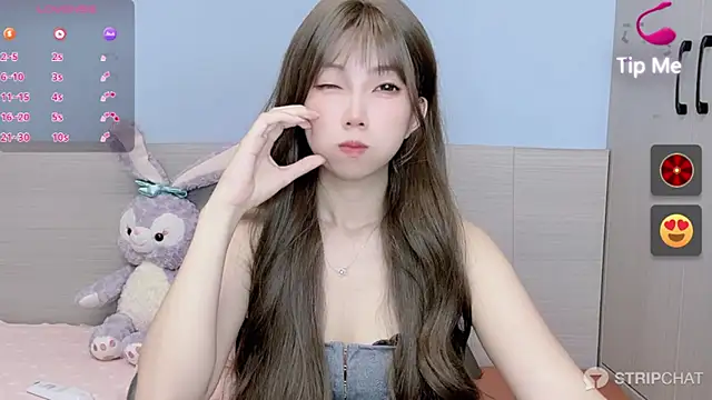 Snapshot of Fortune-PZ chatting on 11-30-25, 02:04 Fortune-PZ online show from 11-30-25, 02:04