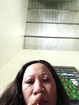 Snapshot of Let-zo chatting on 11-26-25, 09:54 Let-zo online show from 11-26-25, 09:54