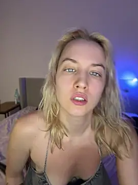 AmyAtlass online show from 06-05-26, 12:22
