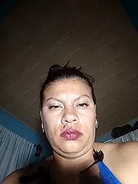 daphne-glow online show from 12-05-25, 02:42