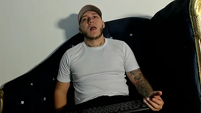 Snapshot of rayder_TG chatting on 01-14-26, 02:23 rayder TG online show from 01-14-26, 02:23