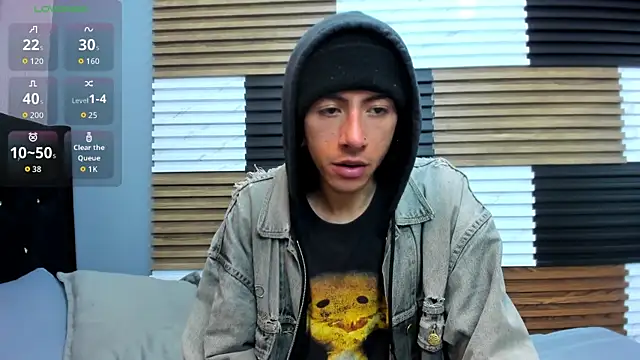 LiamShelby online show from 12-21-25, 03:24