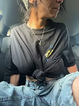 Soniaxxx31 online show from 04-10-26, 05:39