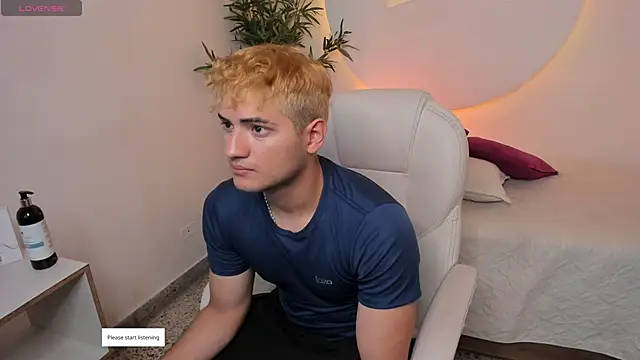 Snapshot of KaelSwitch chatting on 01-05-26, 08:12 KaelSwitch online show from 01-05-26, 08:12