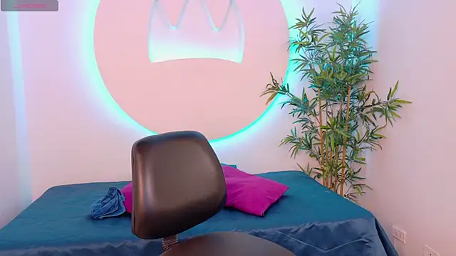 Snapshot of KaelSwitch chatting on 01-10-26, 08:21 KaelSwitch online show from 01-10-26, 08:21