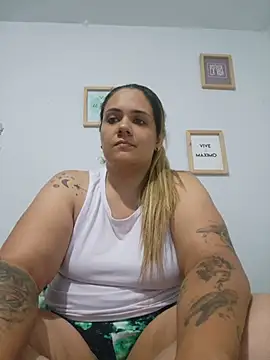LoreinnFox online show from 06-02-26, 03:30