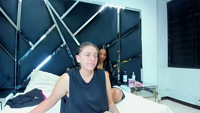 Alyssa Noah online show from 04-12-26, 03:44