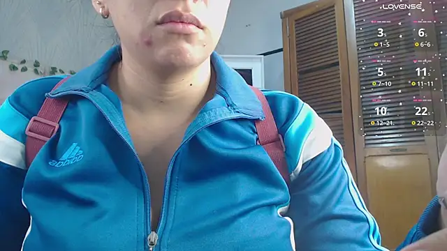 KaylaVonn online show from 12-17-25, 05:02