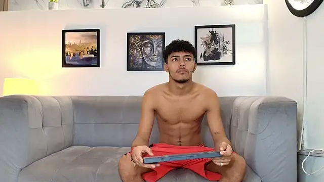 COUPLES BOYS online show from 02-26-26, 01:15