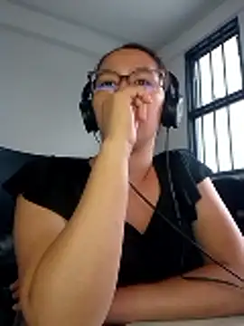 Snapshot of _AmyAdams_ chatting on 01-10-26, 10:36 AmyAdams online show from 01-10-26, 10:36