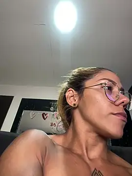Snapshot of sexymusclegoddess chatting on 05-16-26, 02:19 sexymusclegoddess online show from 05-16-26, 02:19