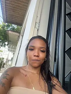 Snapshot of caro_ebony chatting on 05-17-26, 10:06 caro ebony online show from 05-17-26, 10:06