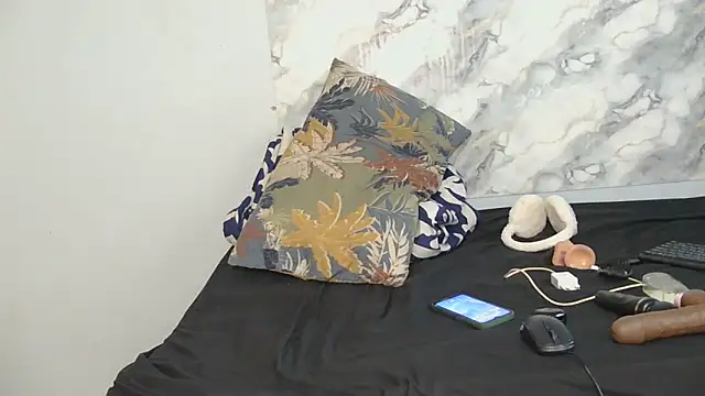 Snapshot of SexyZuluBarbie chatting on 06-17-26, 10:39 SexyZuluBarbie online show from 06-17-26, 10:39