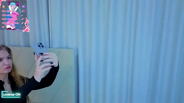 LaurieGutierrez online show from 02-23-26, 05:05