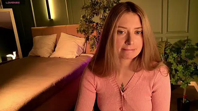 Snapshot of somehow_here_ chatting on 11-29-25, 12:52 somehow here online show from 11-29-25, 12:52