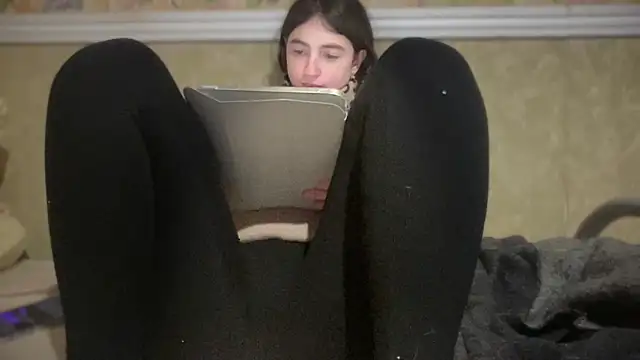 Aphr0ditee online show from 04-14-26, 03:18