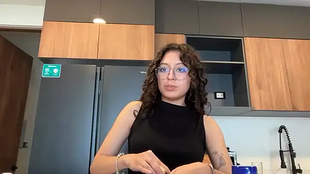 Snapshot of Alicatcua_ chatting on 06-07-26, 12:04 Alicatcua online show from 06-07-26, 12:04