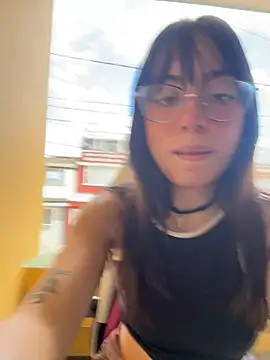 Mia fiire online show from 12-13-25, 07:53