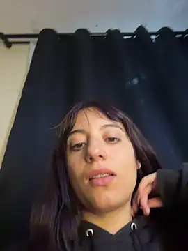 Mia fiire online show from 06-20-26, 03:09