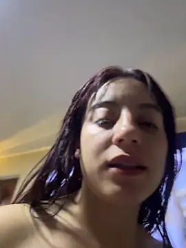 Mia fiire online show from 06-25-26, 05:12