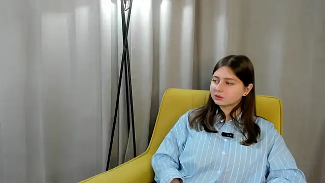 SophiaHalligan online show from 11-28-25, 08:17