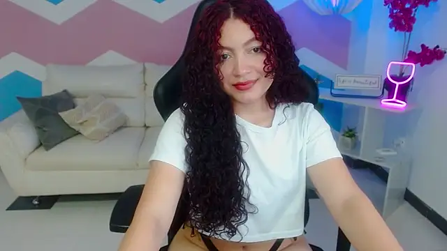 zahira1 online show from 01-18-26, 05:50