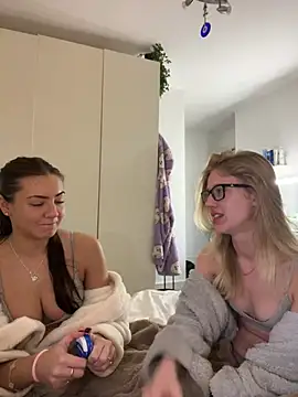 RosieLovexoxx online show from 01-09-26, 06:10