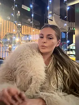 MilenaLuxury online show from 11-28-25, 03:04