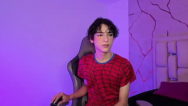 SthepanodiMonaco online show from 03-04-26, 03:56