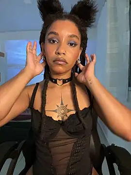 Lillith Bloom online show from 04-29-26, 07:09