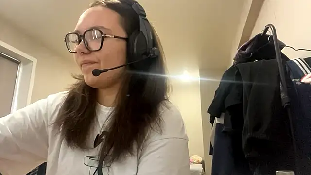 KerriMcbreen online show from 12-04-25, 03:16