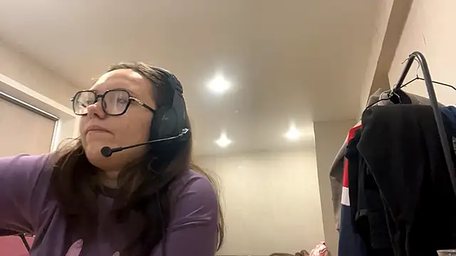 KerriMcbreen online show from 12-05-25, 04:32